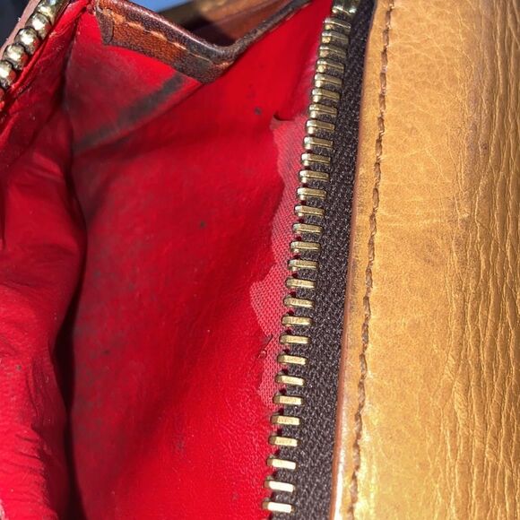 2 Wallet’s Vintage Dooney & Bourke 1975 Bags - Picture 9 of 14